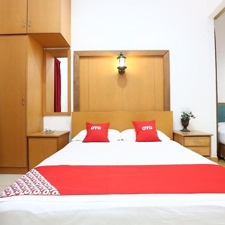 Oyo 89523 Villa Sri Mayang Куала Теренгану Екстериор снимка