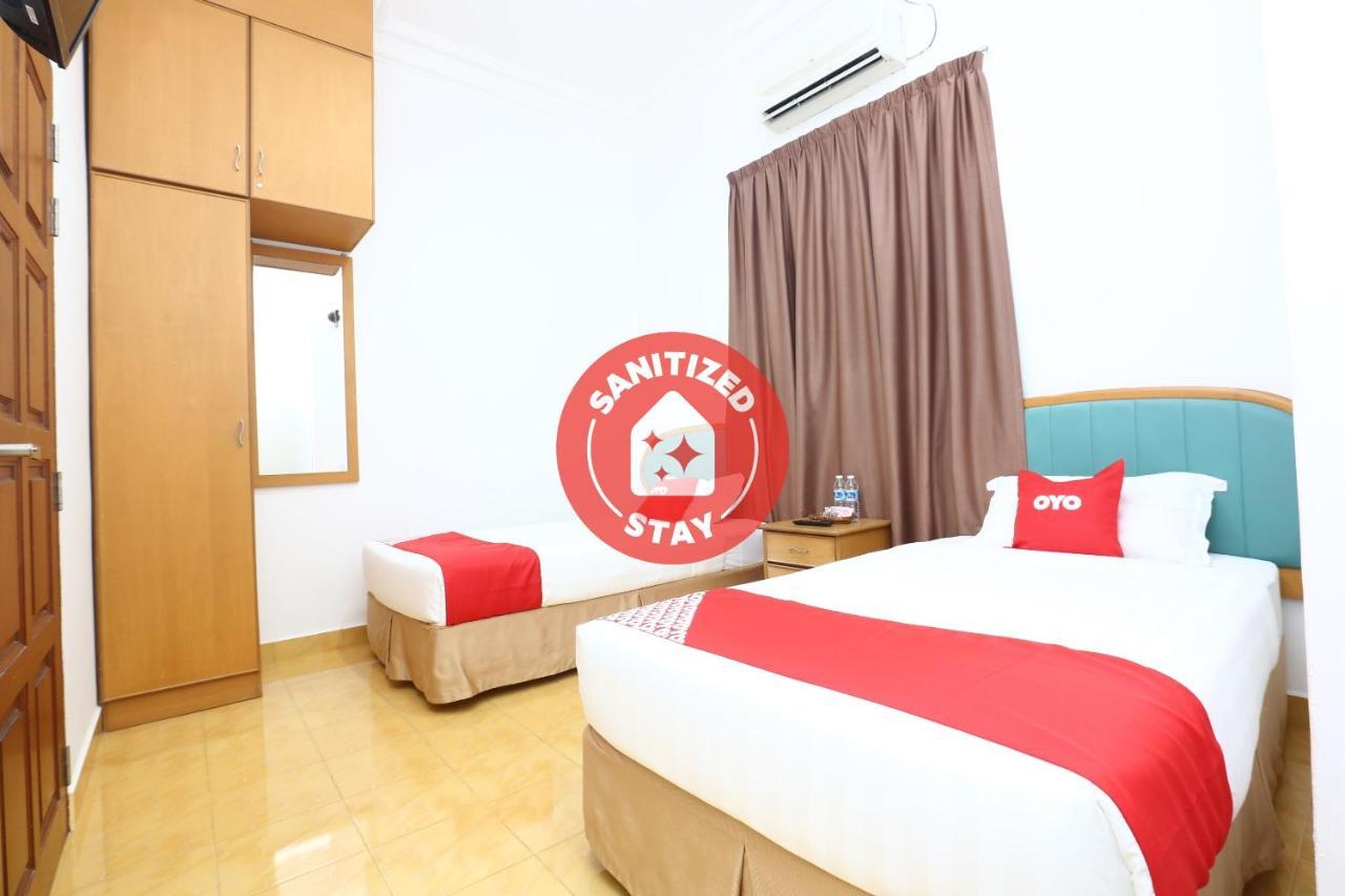 Oyo 89523 Villa Sri Mayang Куала Теренгану Екстериор снимка